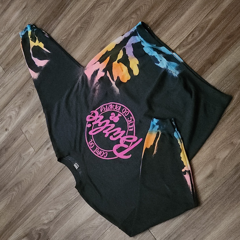 " Come On Barbie Lets Go Party " Sweatshirt Women's 2XL Gildan Heavy Blend EUC